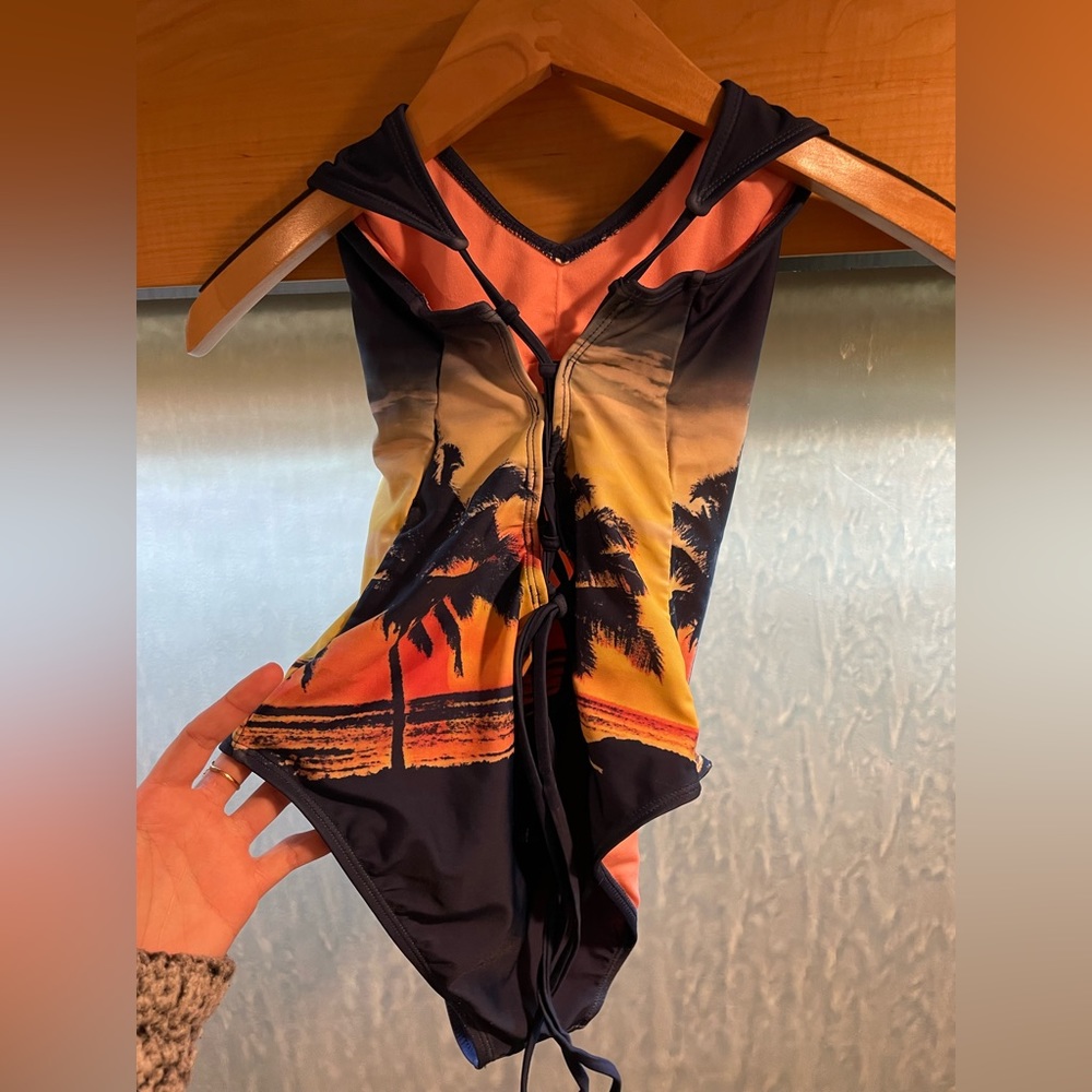 Swimming suit - Picture 2 of 2